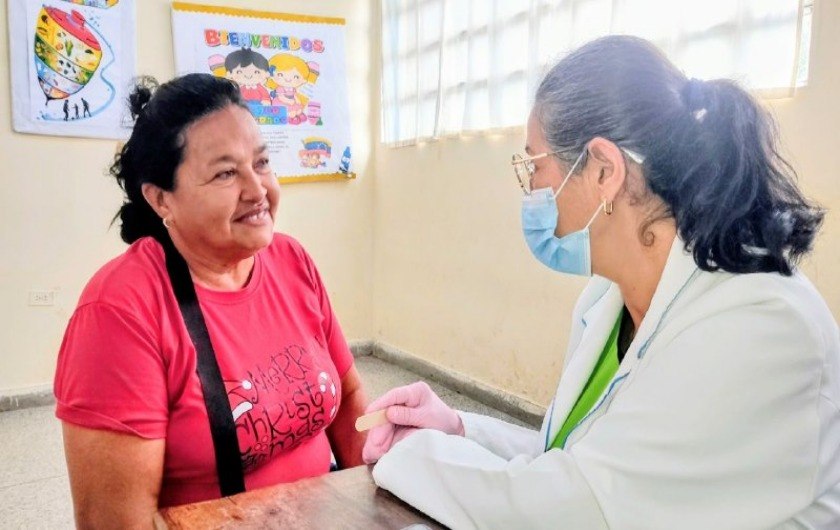 Con amor y humanismo: Unidad Médica San Carlos del Zulia brindó jornada de salud integral a las mujeres del sector educativo