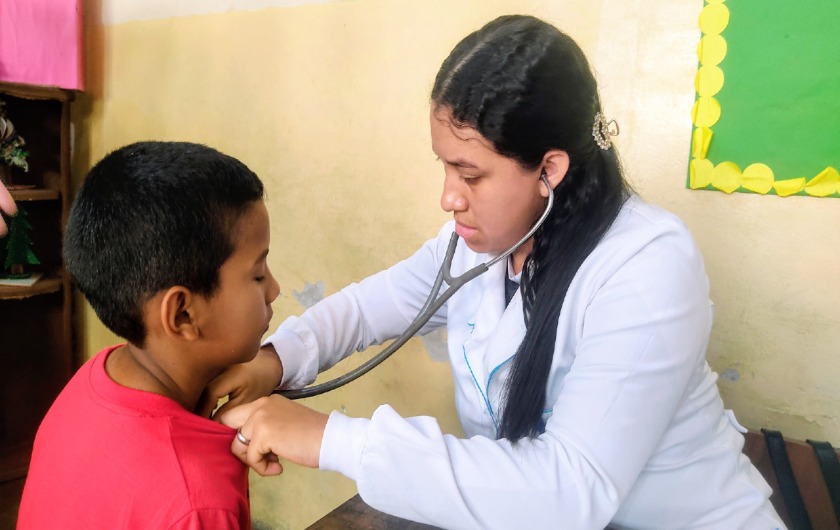 Vida Saludable con IPASME brindó atención integral a la Escuela Nacional Domingo Labarca Prieto